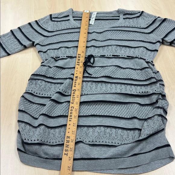 Pina Rossi Maternity Gray and Black Lightweight Feminine Pullover Sweater L - Picture 4 of 7